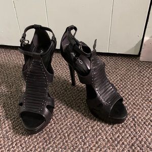 🚨🚨Perfect for Spring Break High heels 🚨🚨